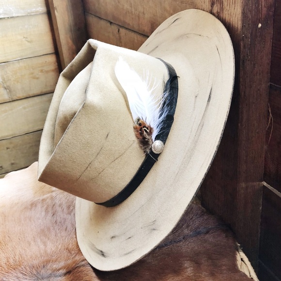3 Vibes Designs Accessories - Handcrafted Arrowhead Resistol Felt Gypsy Hat